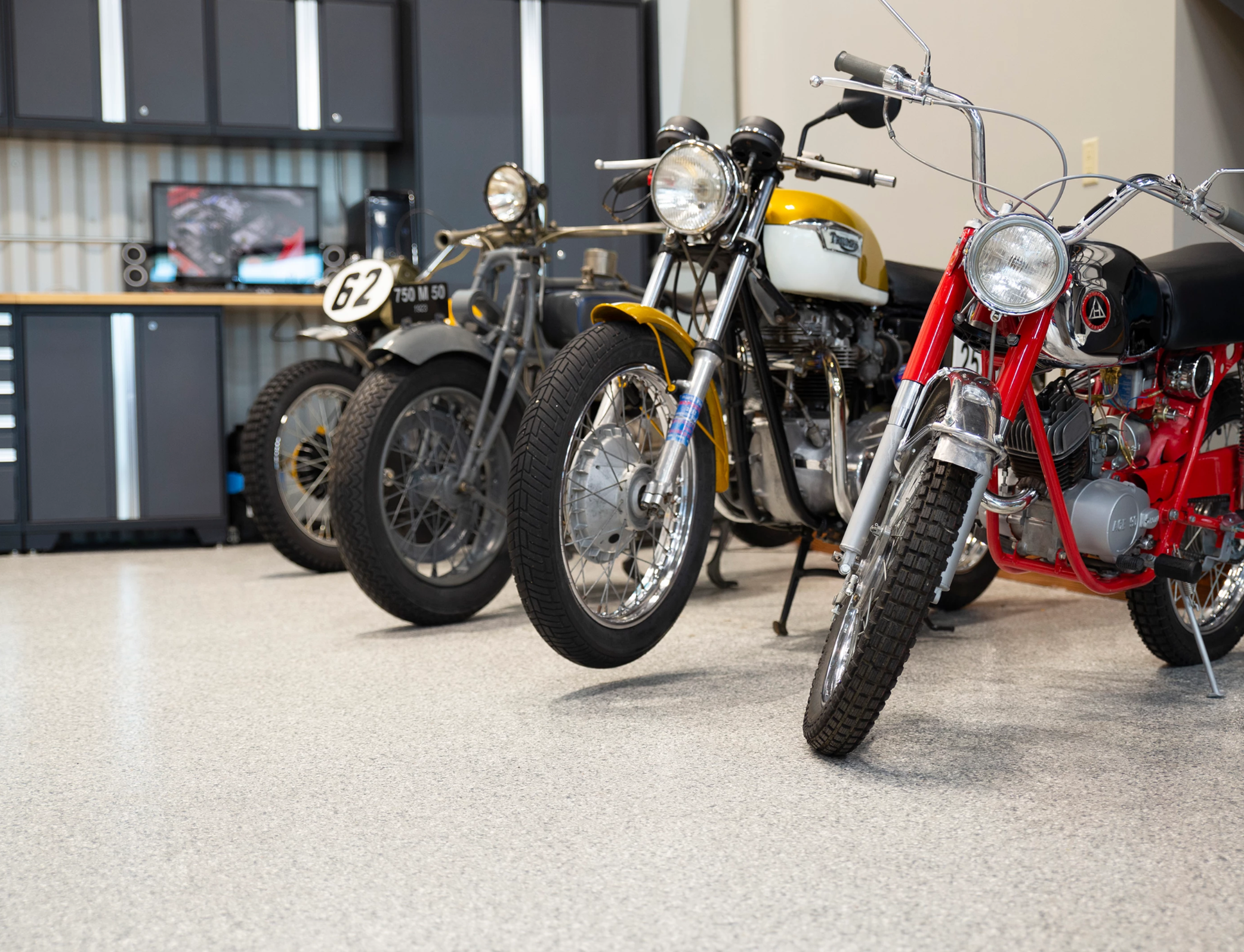 Epoxy-coated garage floor in Lewes, Delaware